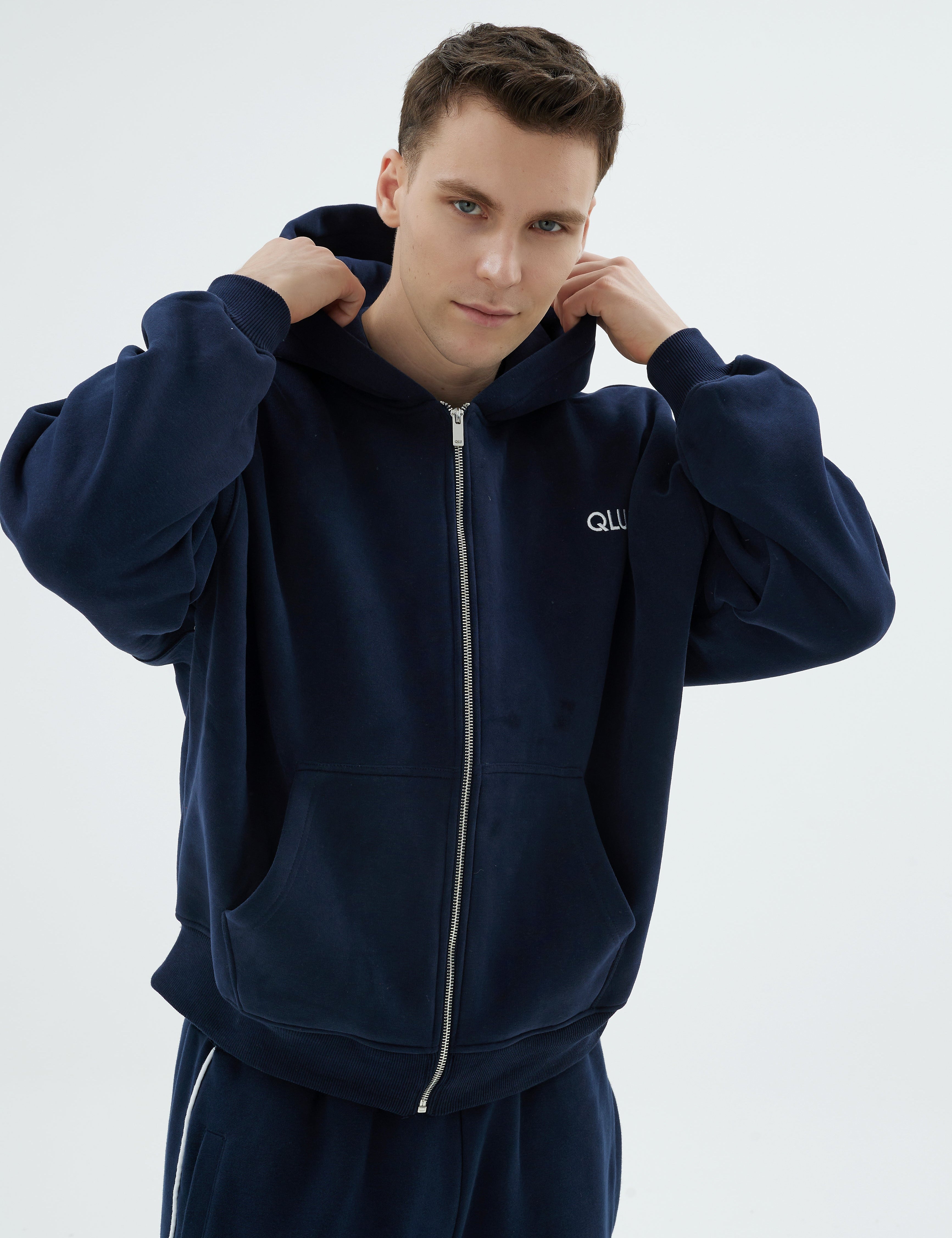 Erkek Fermuarlı Sweatshirt Modelleri: Günlük Stil İçin En Rahat Parçalar