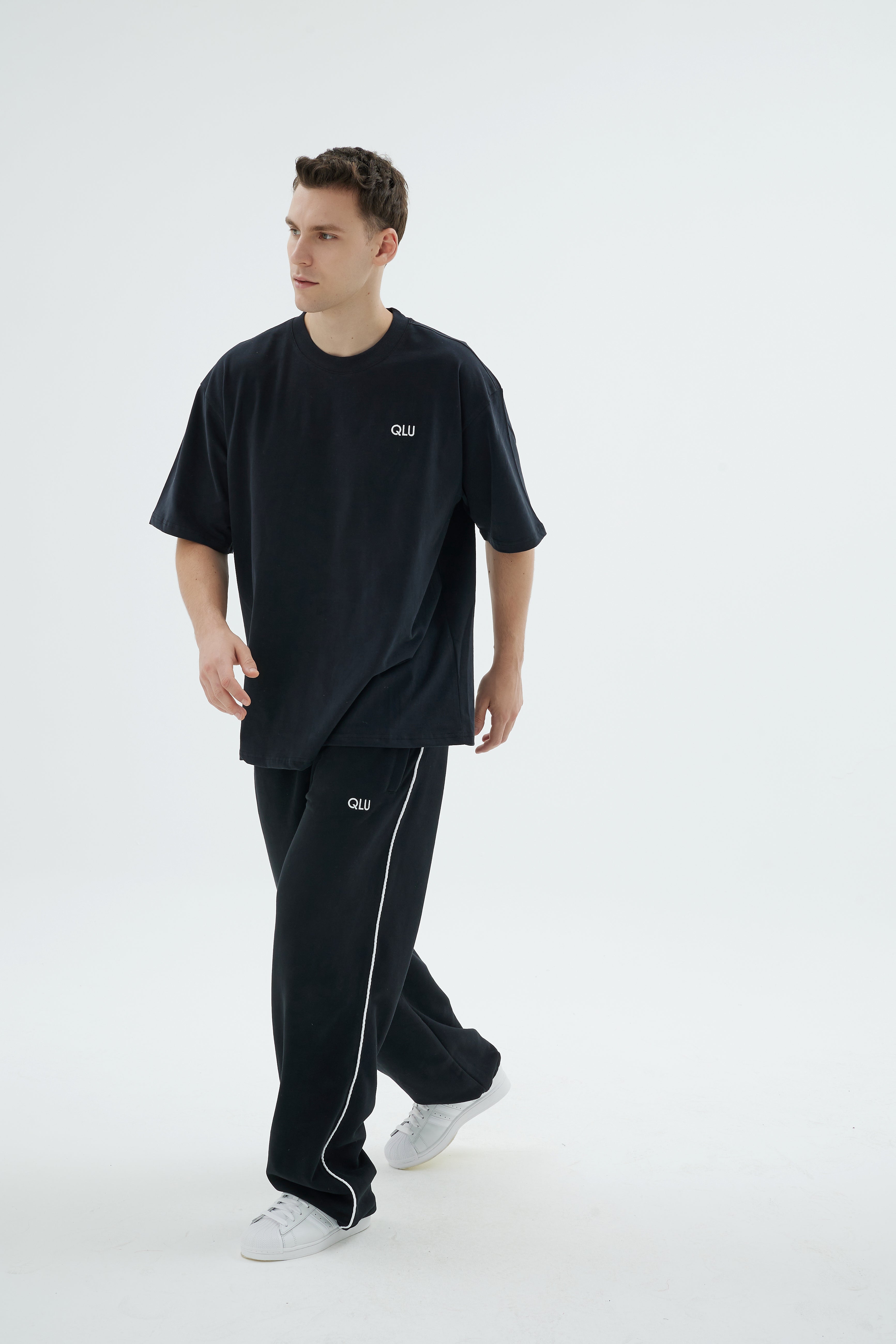 Rise Collection Erkek Line Jogger – True Black | QLU