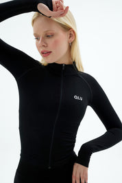 Rise Align Jacket - True Black