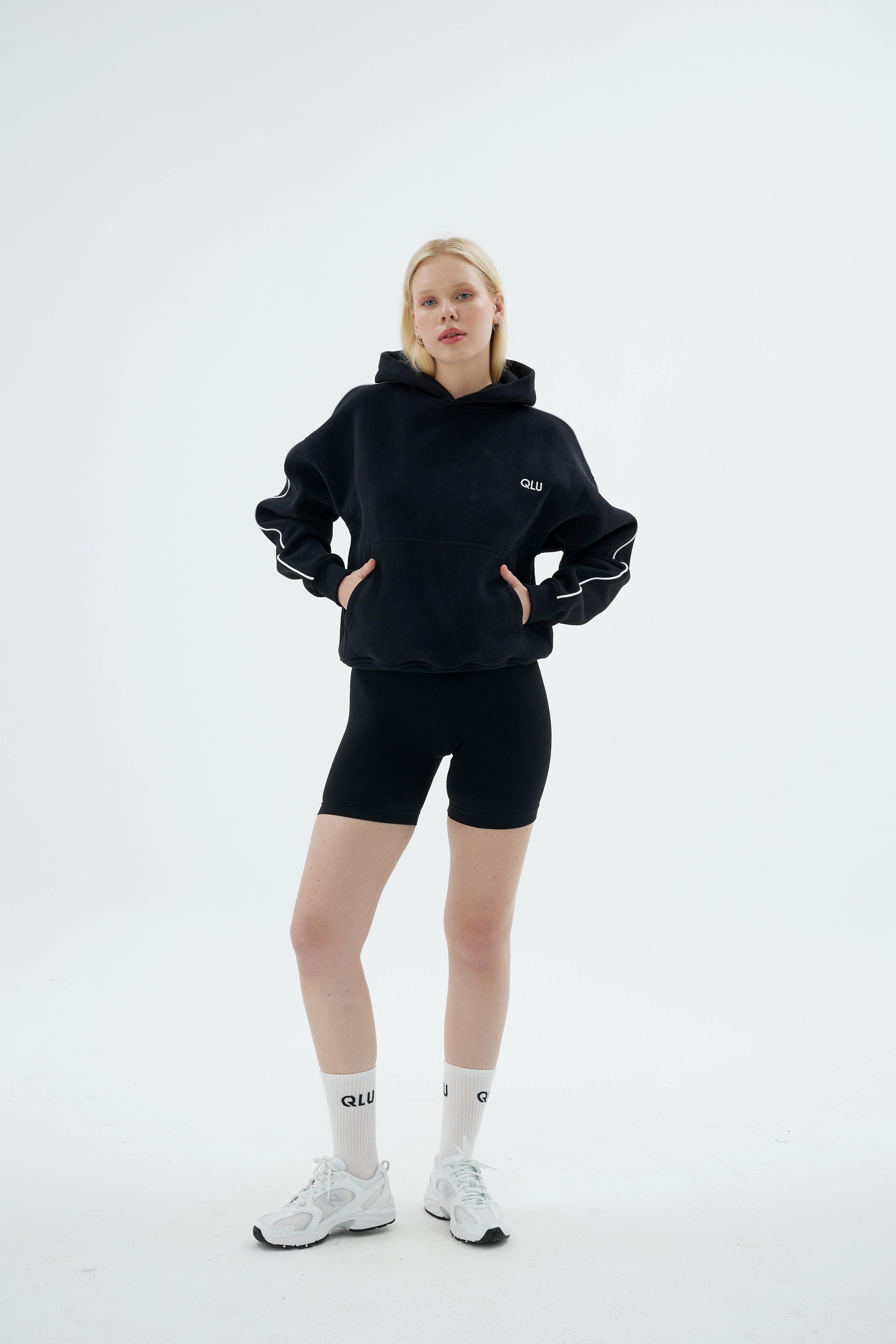 Rise Collection Kadın Line Hoodie – True Black